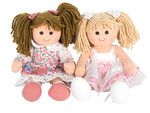 2 měkké plyšové panenky /světlé a tmavé vlasy/